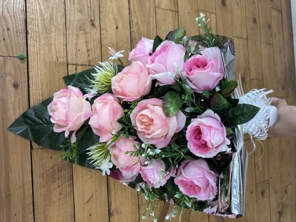 Centro de flores artificiales en maceta pequeña - Arreglo floral completo sin descuento - Imagen 17