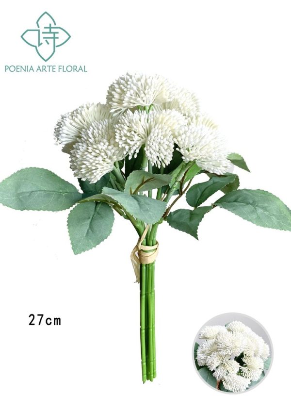 Ramo de flores artificiales con frutos grandes